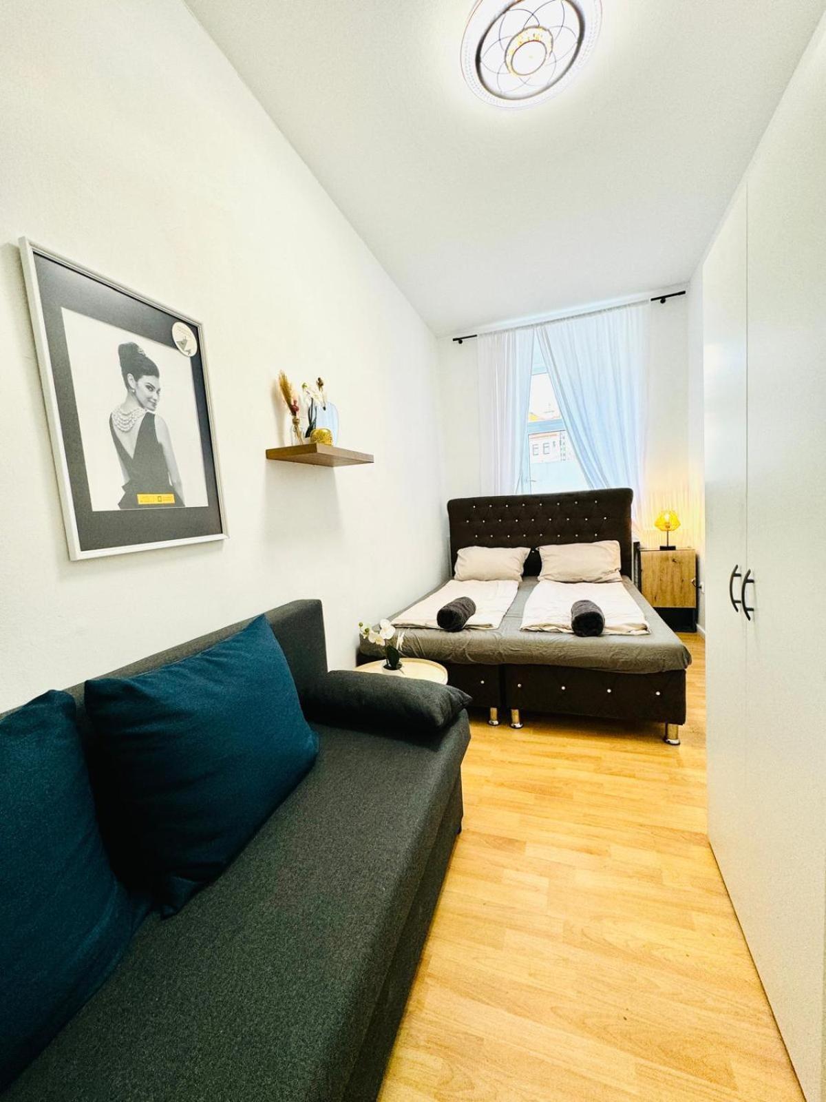 Comfy Rooms In A Shared Apt, 8Min To Rathausplatz Wenen Buitenkant foto