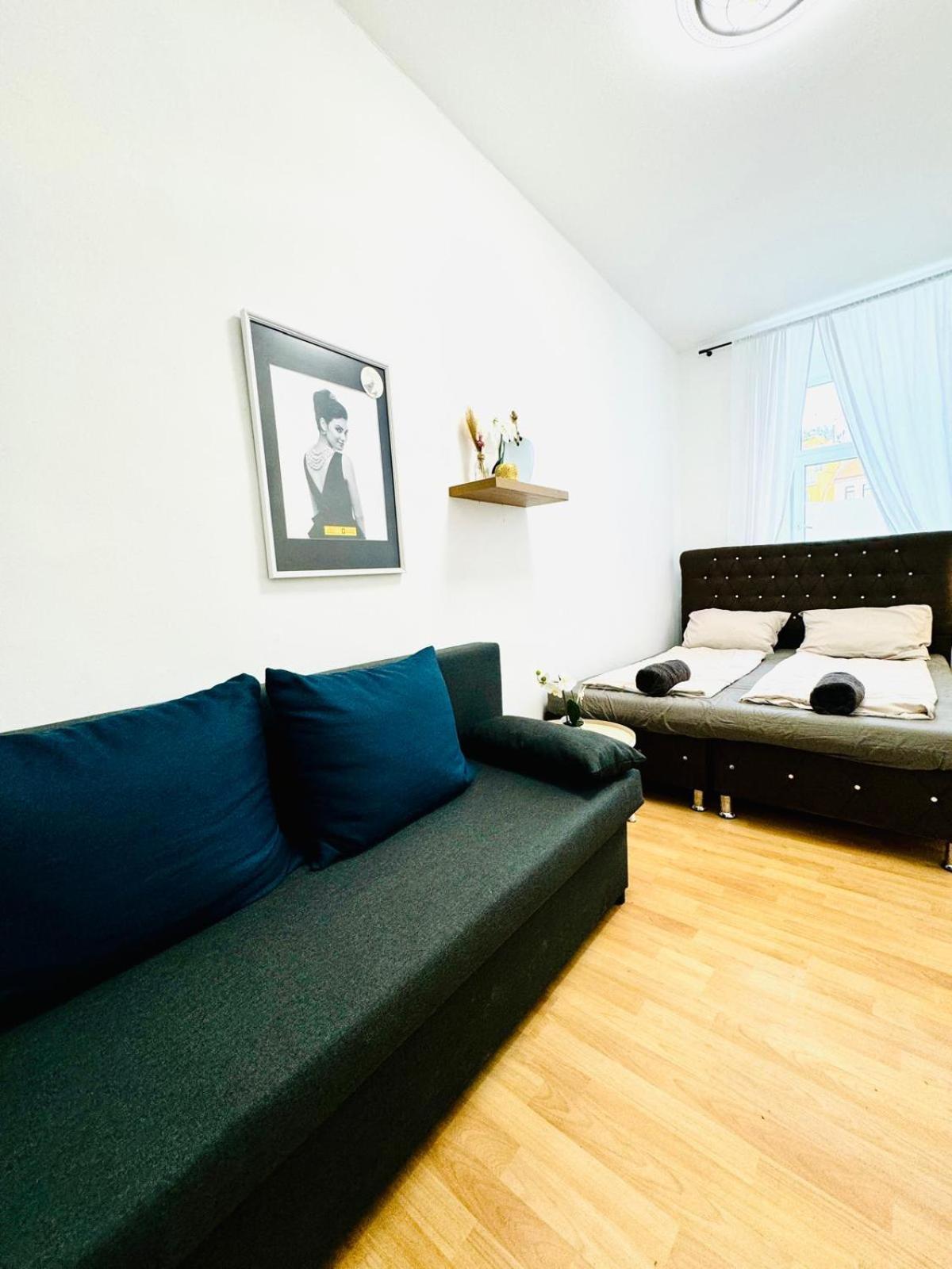 Comfy Rooms In A Shared Apt, 8Min To Rathausplatz Wenen Buitenkant foto