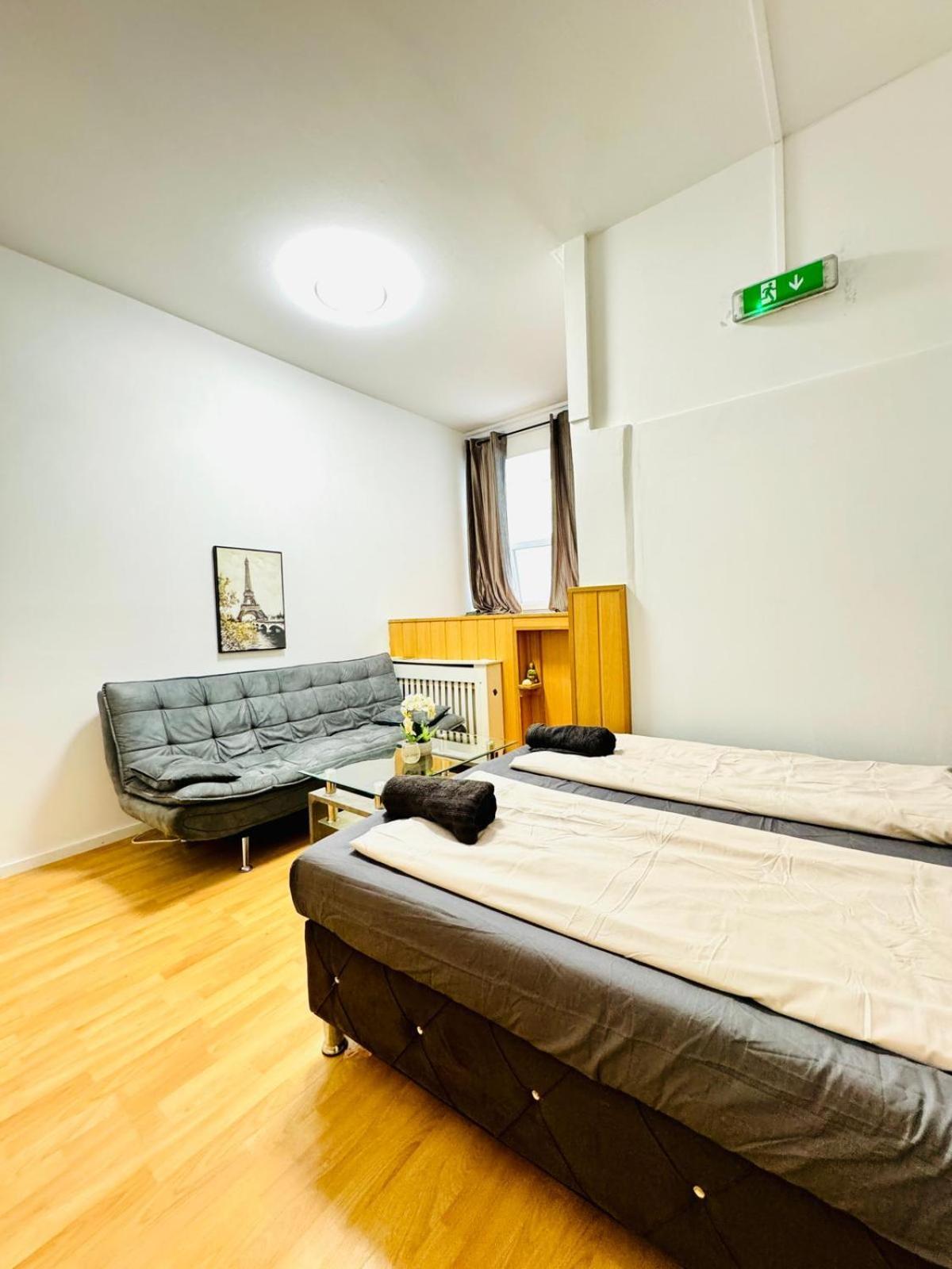 Comfy Rooms In A Shared Apt, 8Min To Rathausplatz Wenen Buitenkant foto