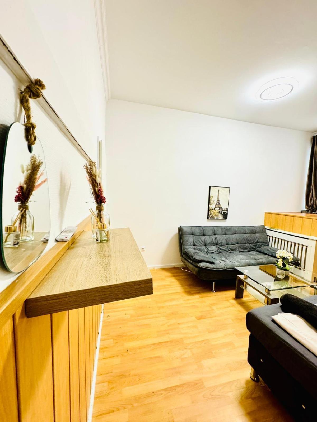 Comfy Rooms In A Shared Apt, 8Min To Rathausplatz Wenen Buitenkant foto