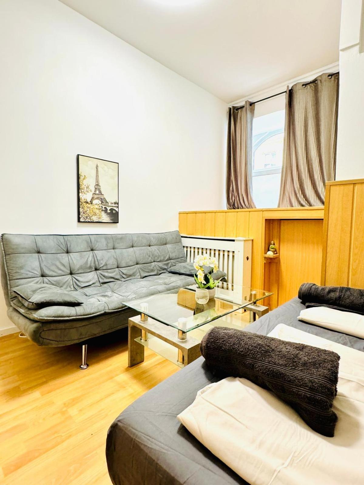 Comfy Rooms In A Shared Apt, 8Min To Rathausplatz Wenen Buitenkant foto