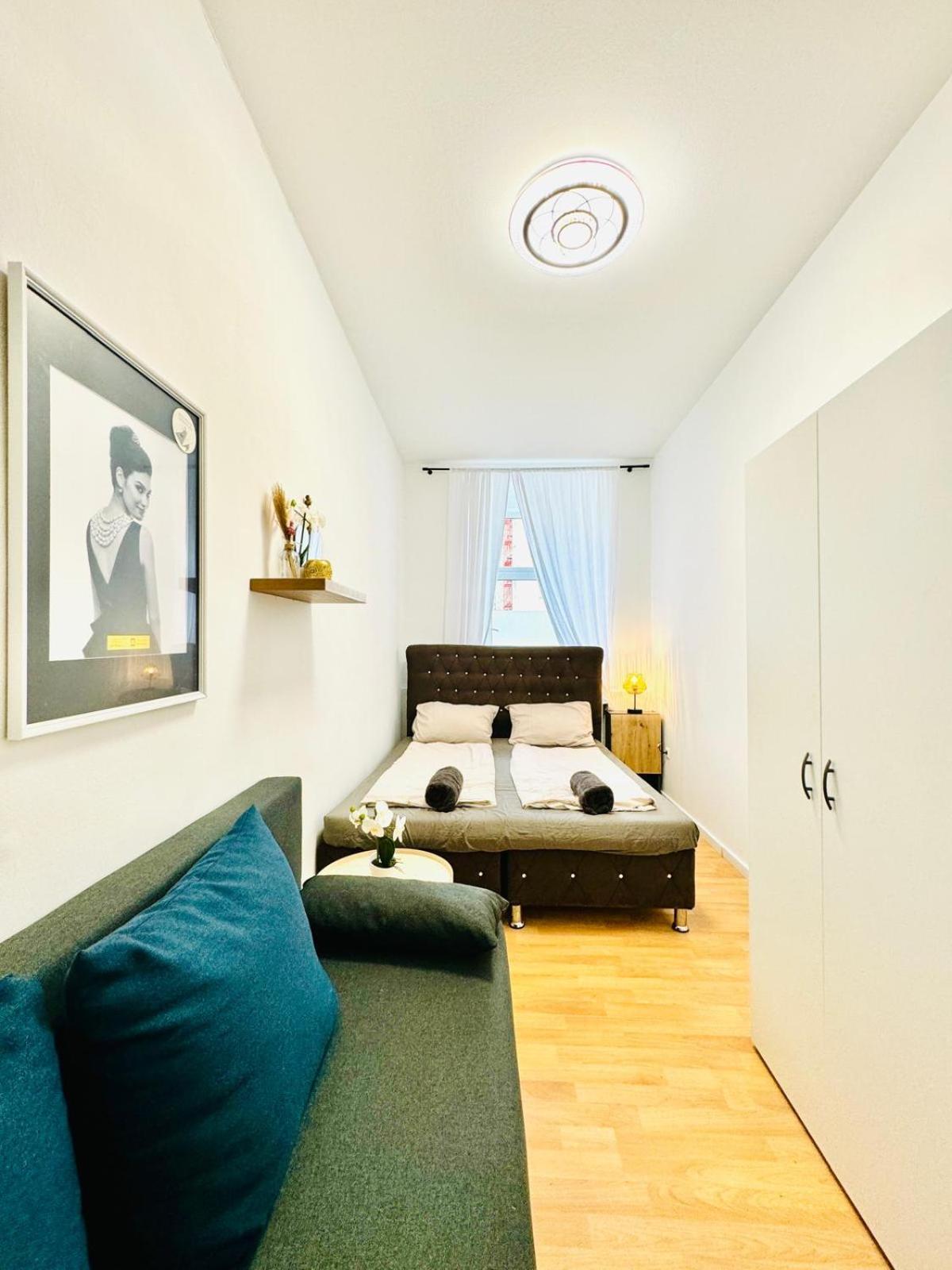 Comfy Rooms In A Shared Apt, 8Min To Rathausplatz Wenen Buitenkant foto