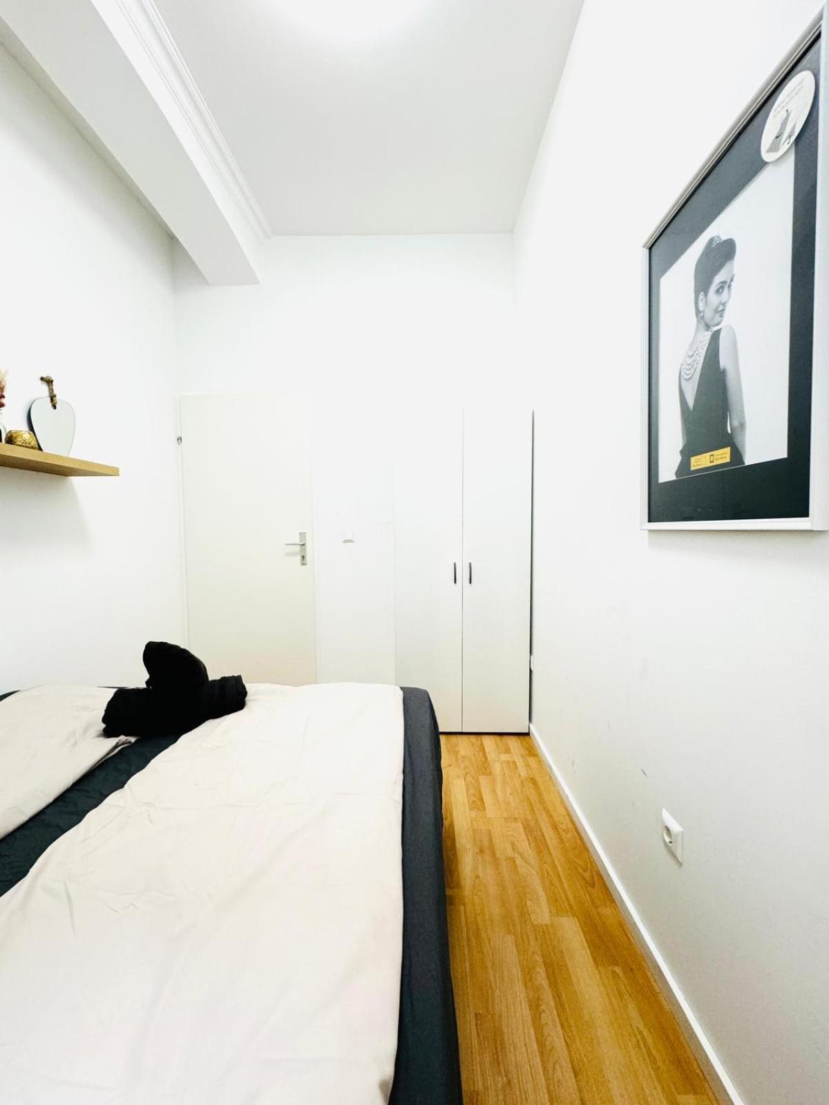 Comfy Rooms In A Shared Apt, 8Min To Rathausplatz Wenen Buitenkant foto
