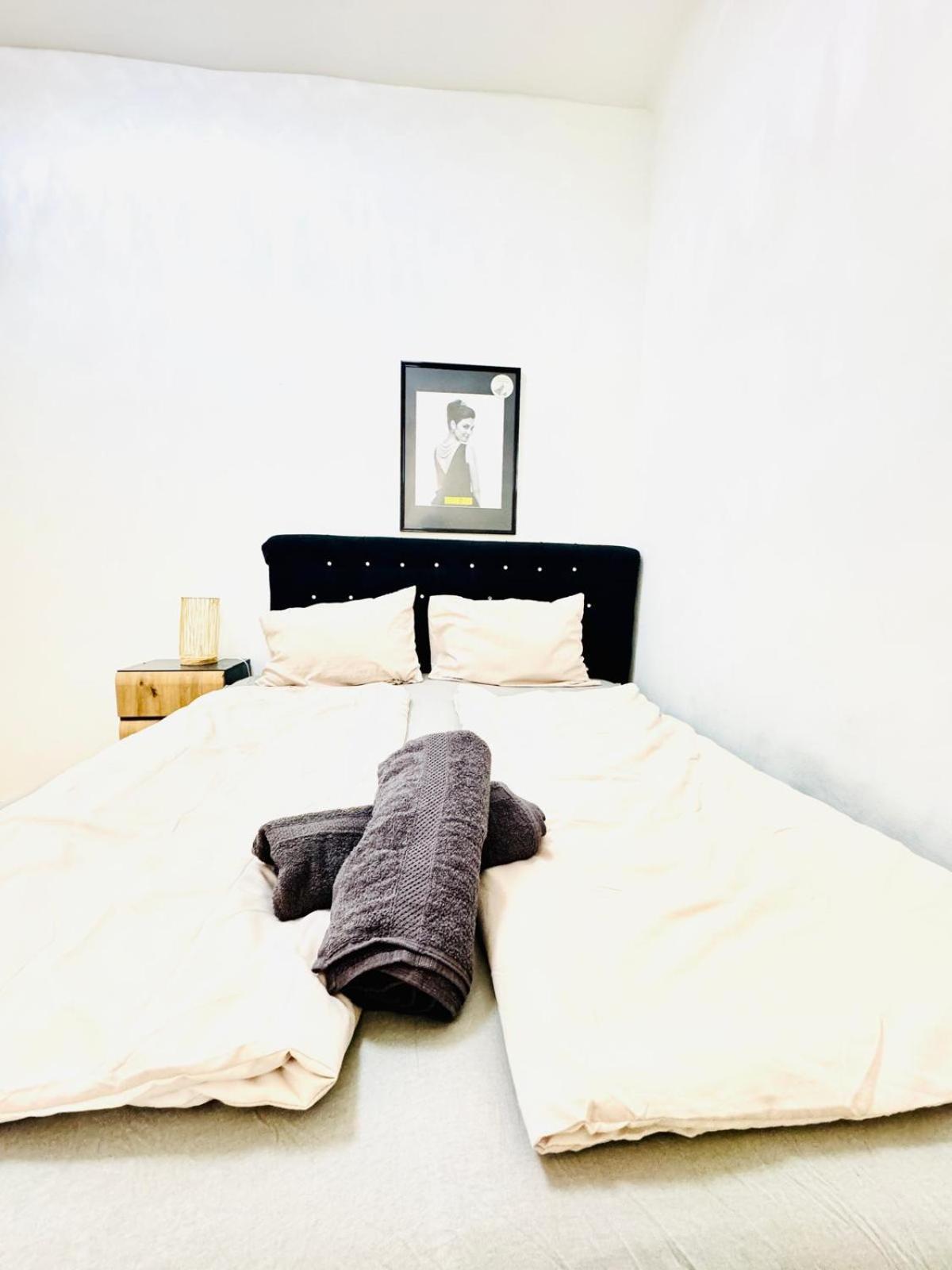 Comfy Rooms In A Shared Apt, 8Min To Rathausplatz Wenen Buitenkant foto