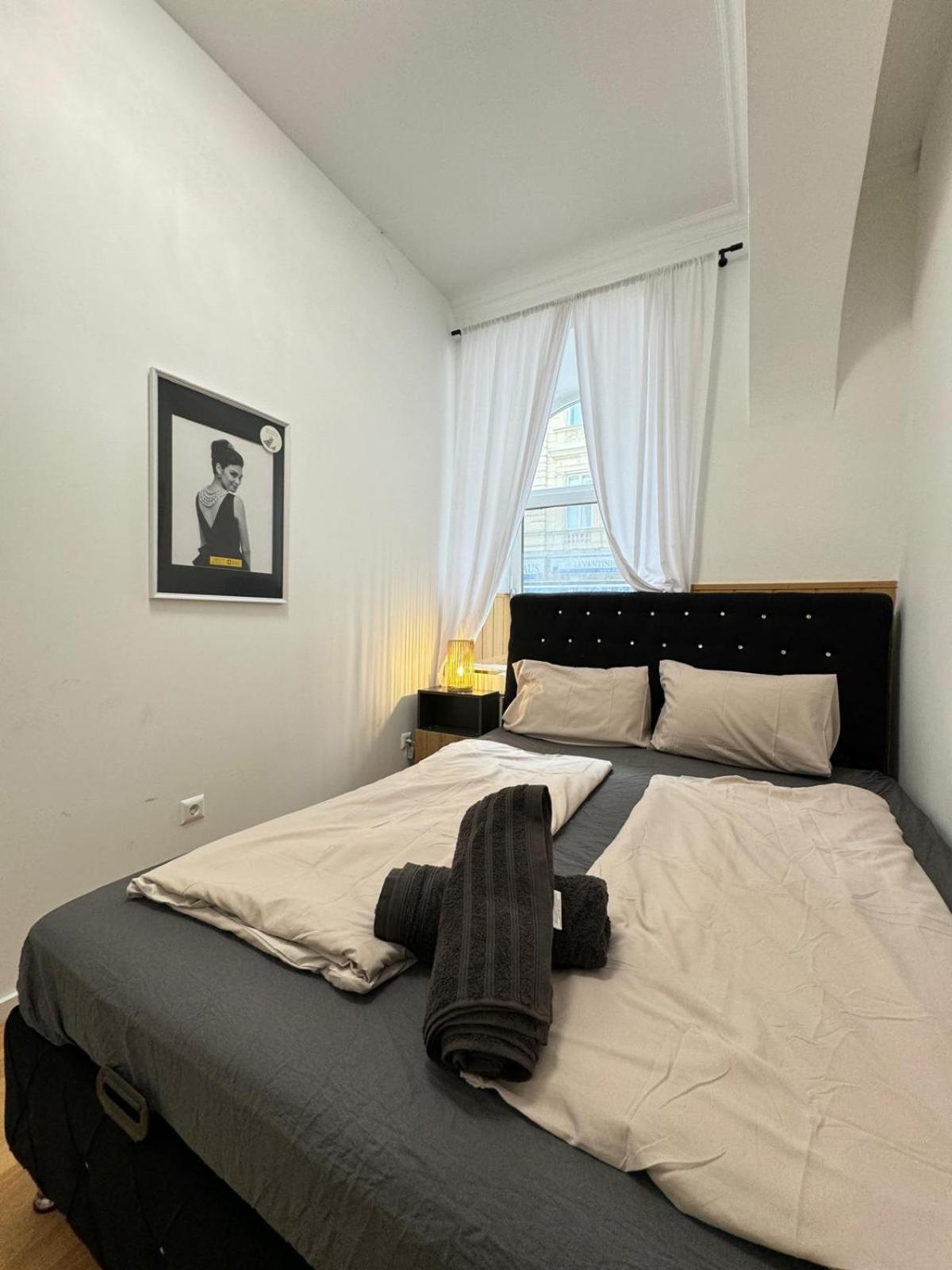 Comfy Rooms In A Shared Apt, 8Min To Rathausplatz Wenen Buitenkant foto