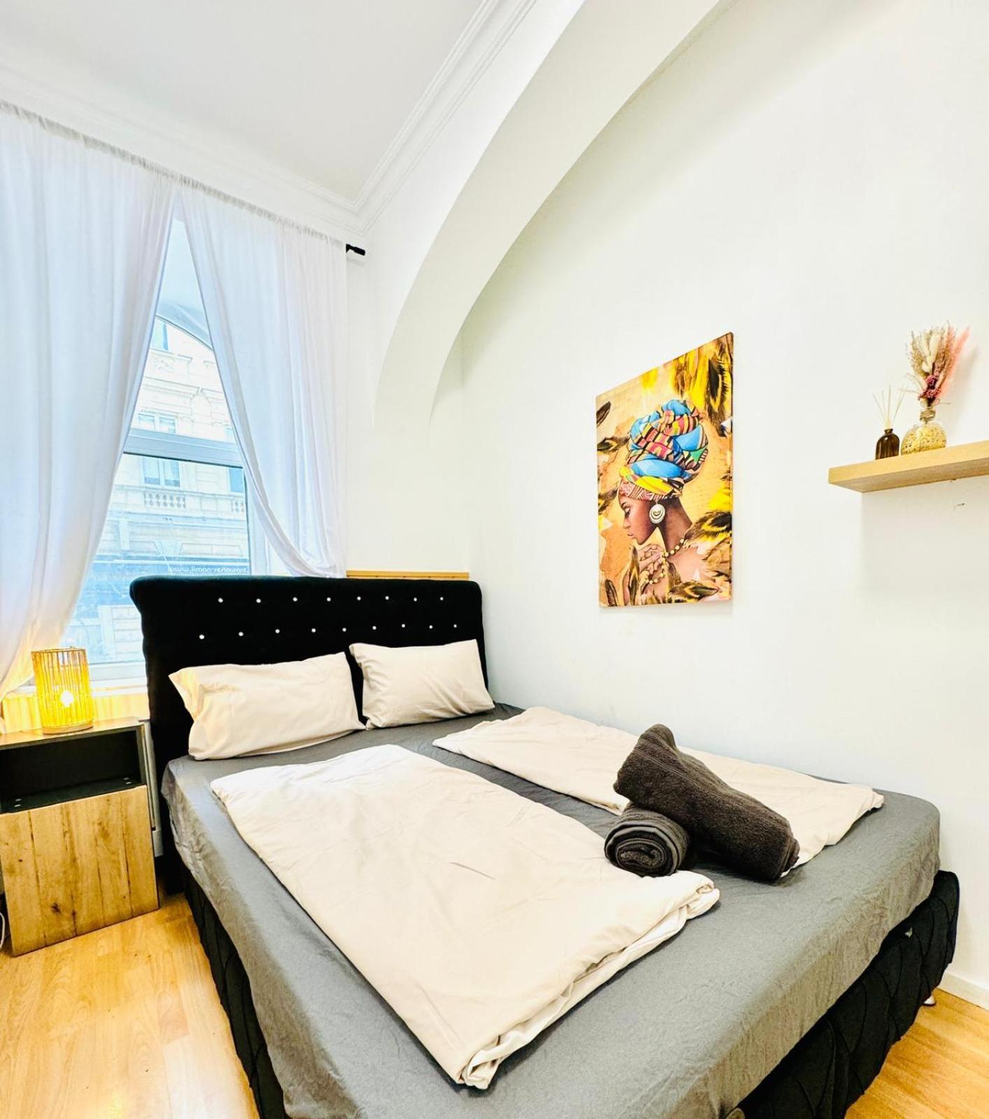 Comfy Rooms In A Shared Apt, 8Min To Rathausplatz Wenen Buitenkant foto