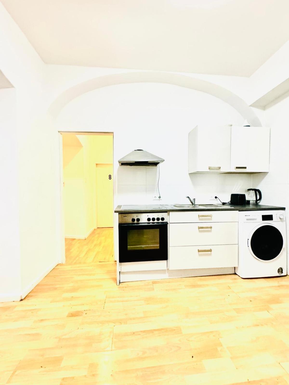 Comfy Rooms In A Shared Apt, 8Min To Rathausplatz Wenen Buitenkant foto