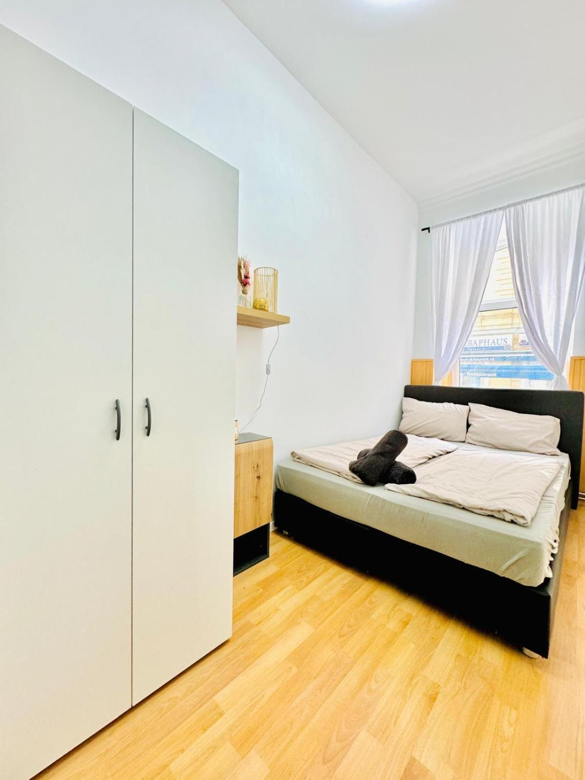 Comfy Rooms In A Shared Apt, 8Min To Rathausplatz Wenen Buitenkant foto
